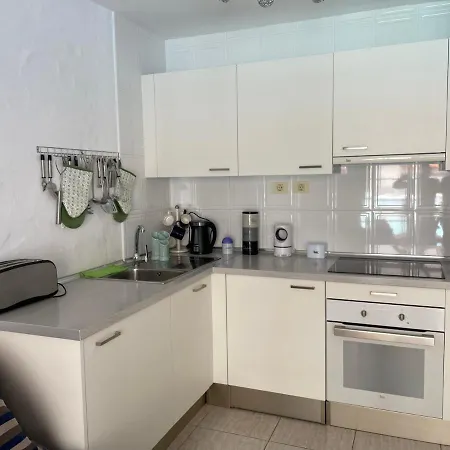 Sun 10 * Caleta De Fuste